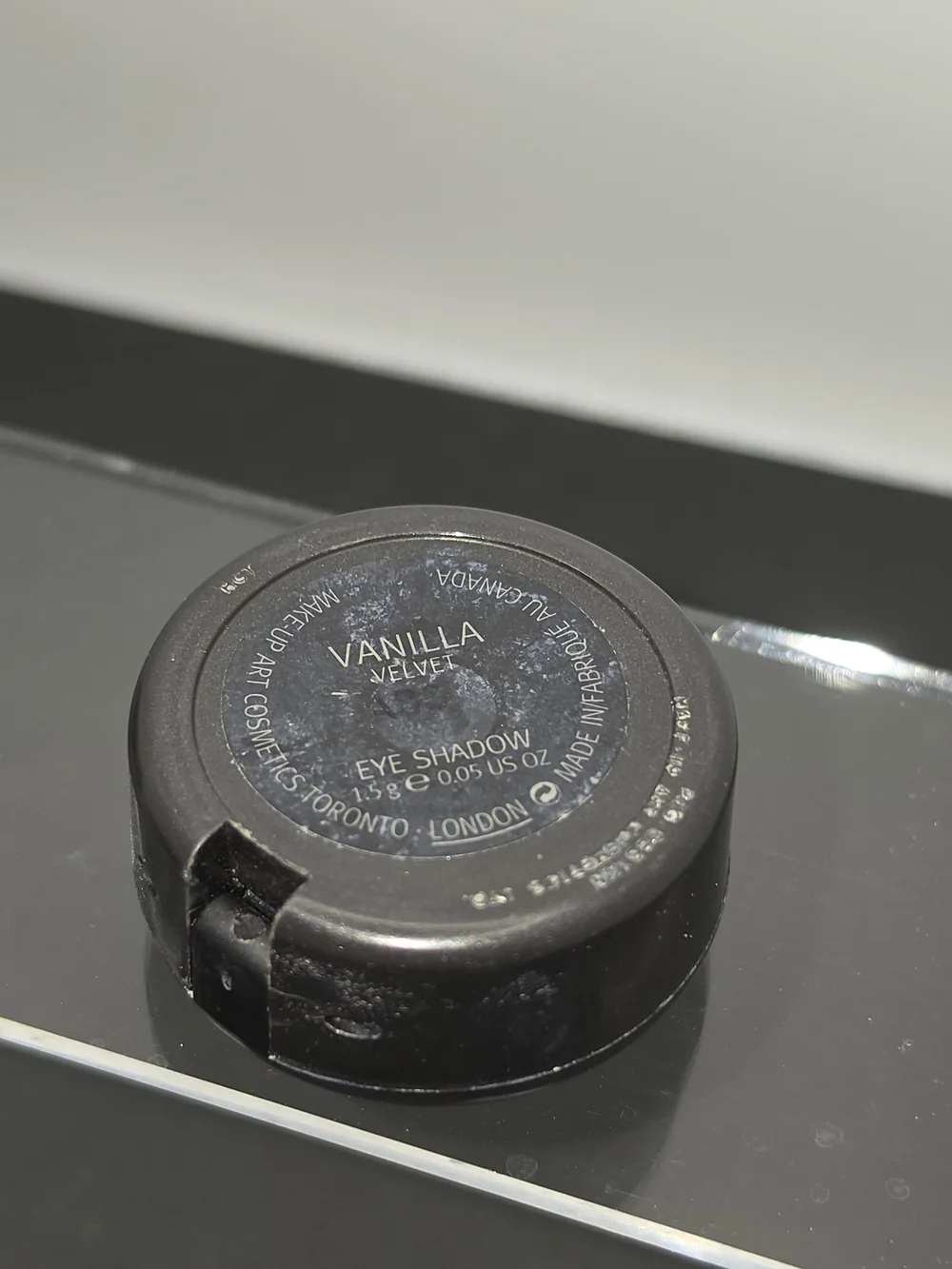 MAC Cosmetics Eyeshadow Single - Light Beige